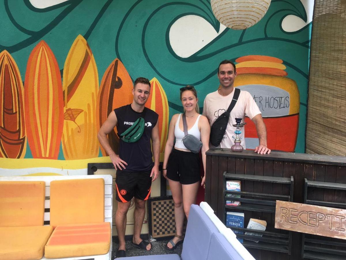 Hangover Hostels Mirissa Exterior photo