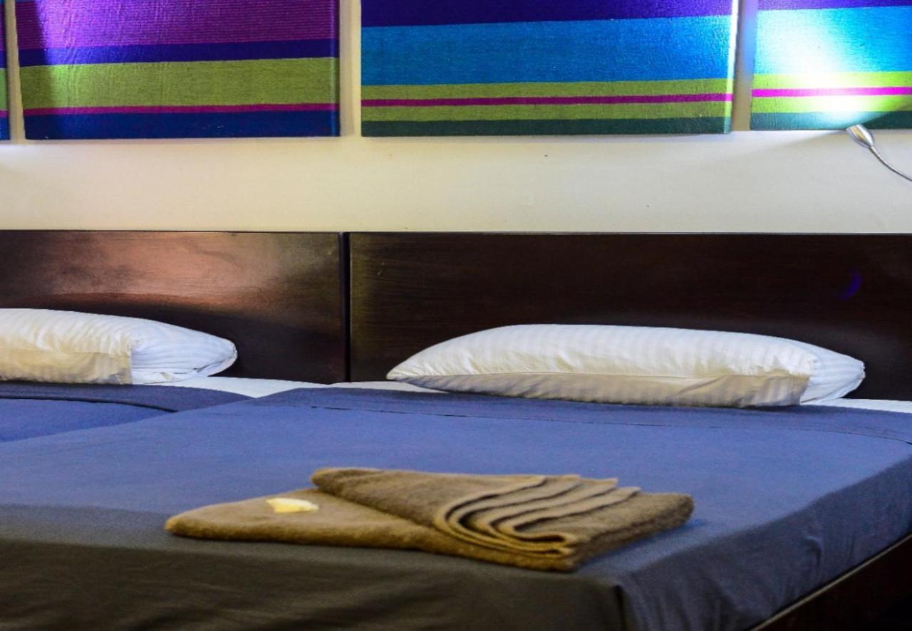 Hangover Hostels Mirissa Exterior photo