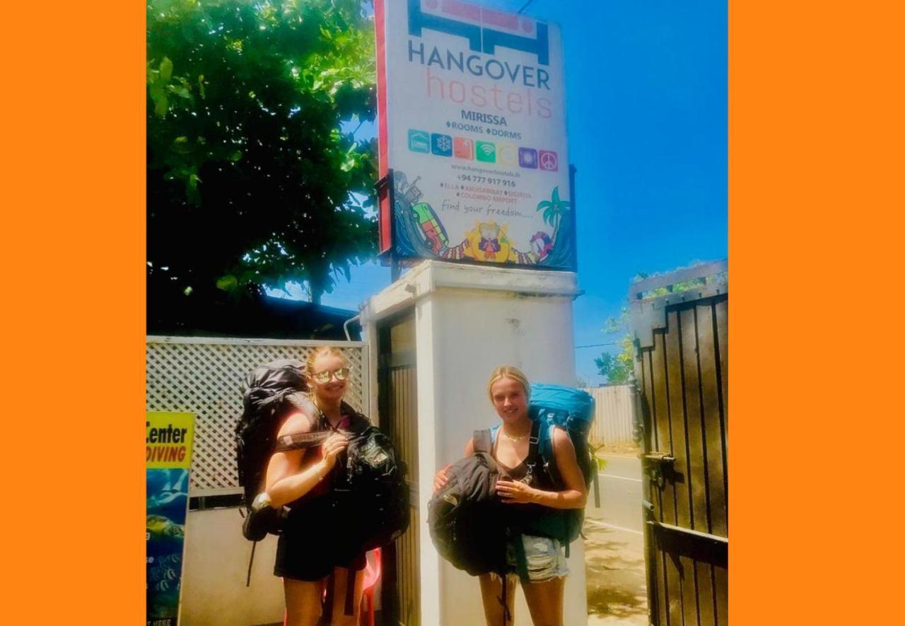 Hangover Hostels Mirissa Exterior photo