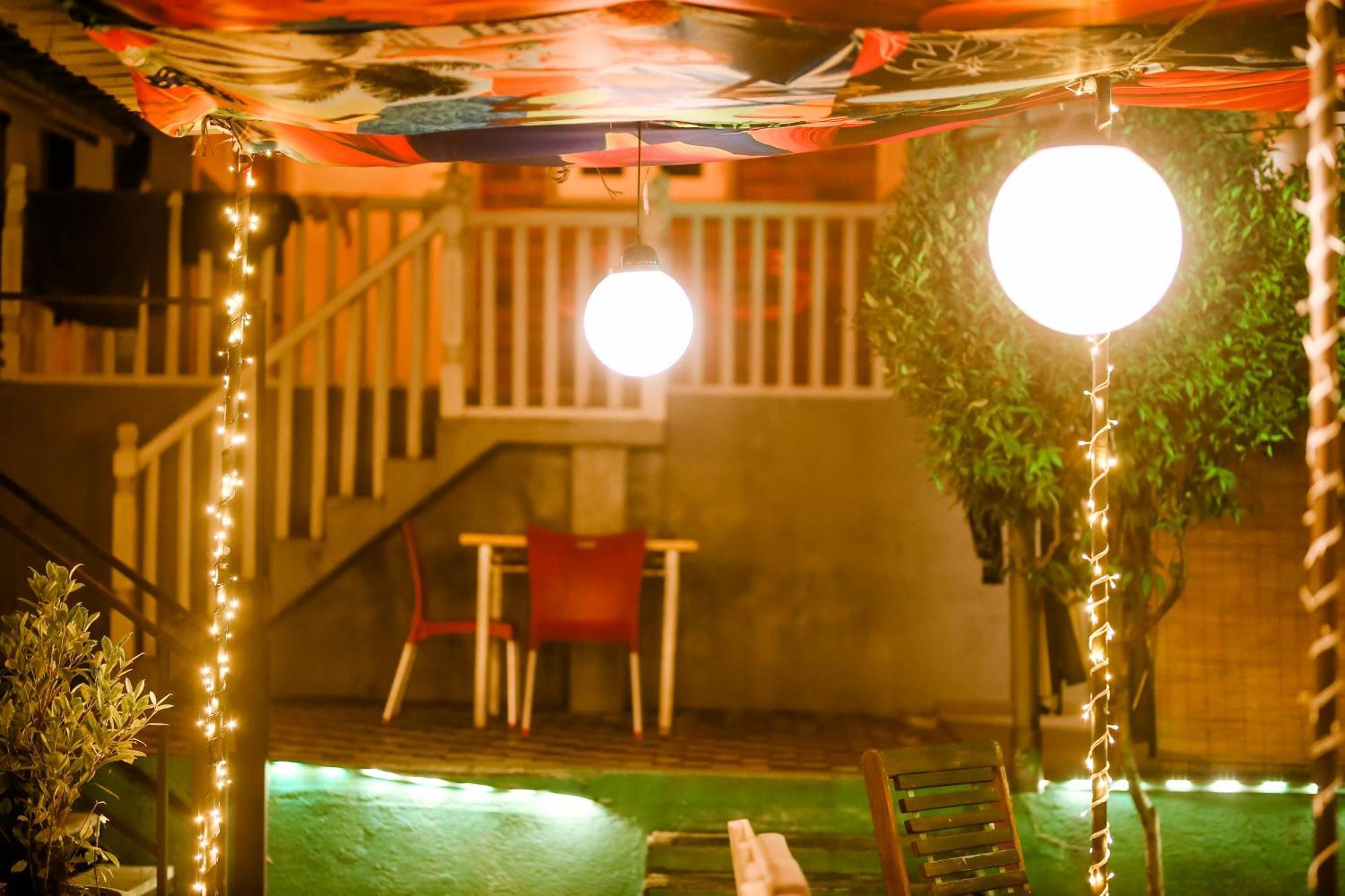 Hangover Hostels Mirissa Exterior photo
